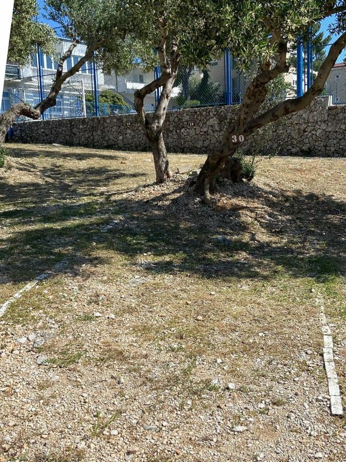 Apartments Lucija Baška Voda Esterno foto