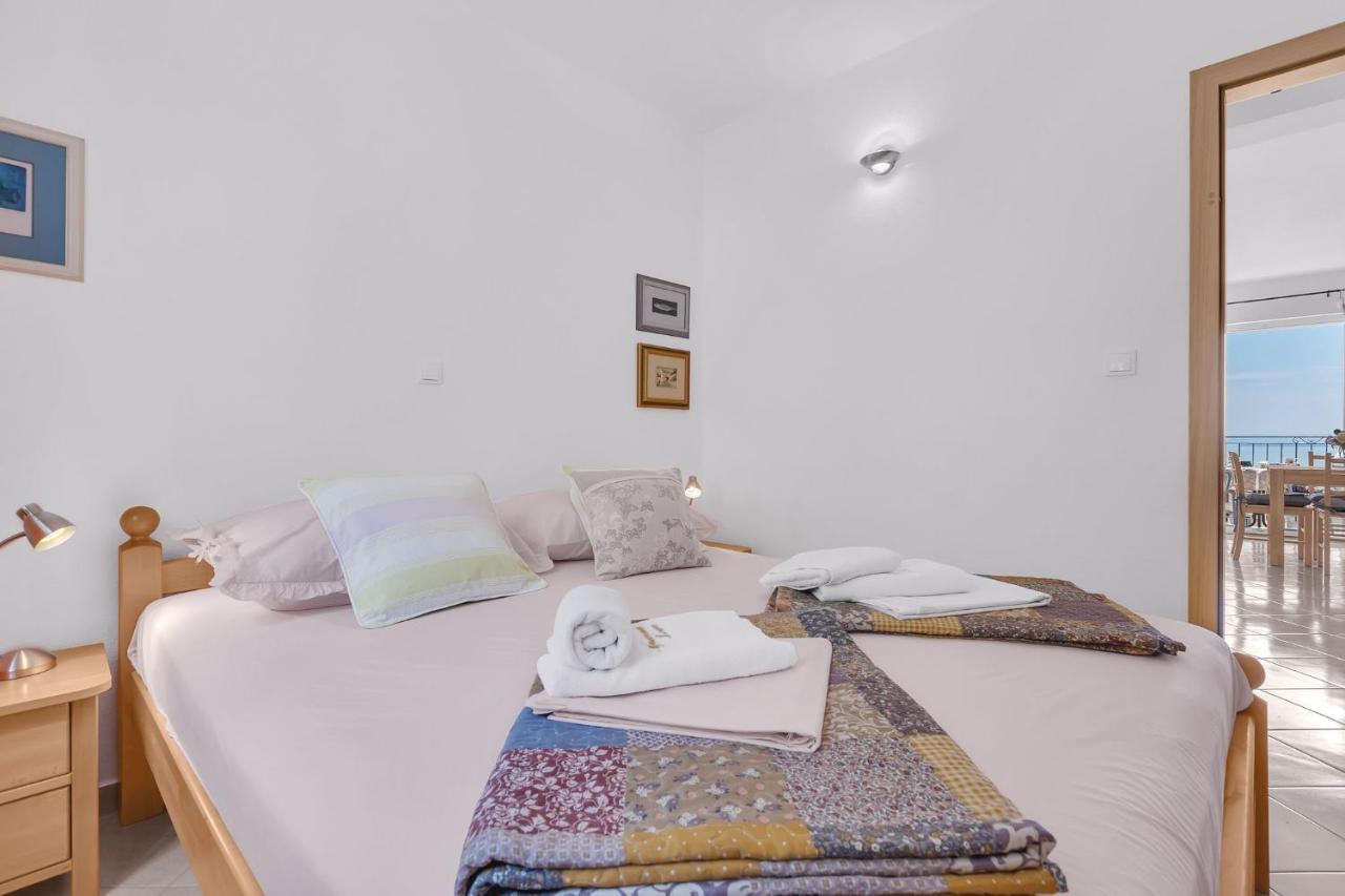 Apartments Lucija Baška Voda Esterno foto