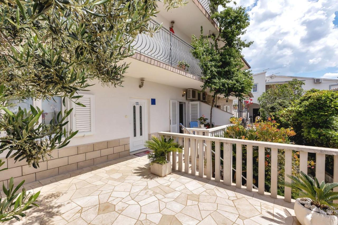 Apartments Lucija Baška Voda Esterno foto