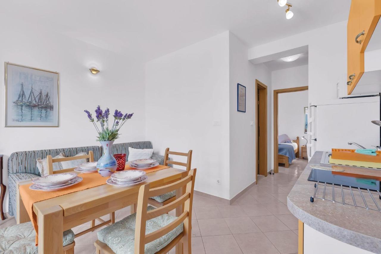 Apartments Lucija Baška Voda Esterno foto