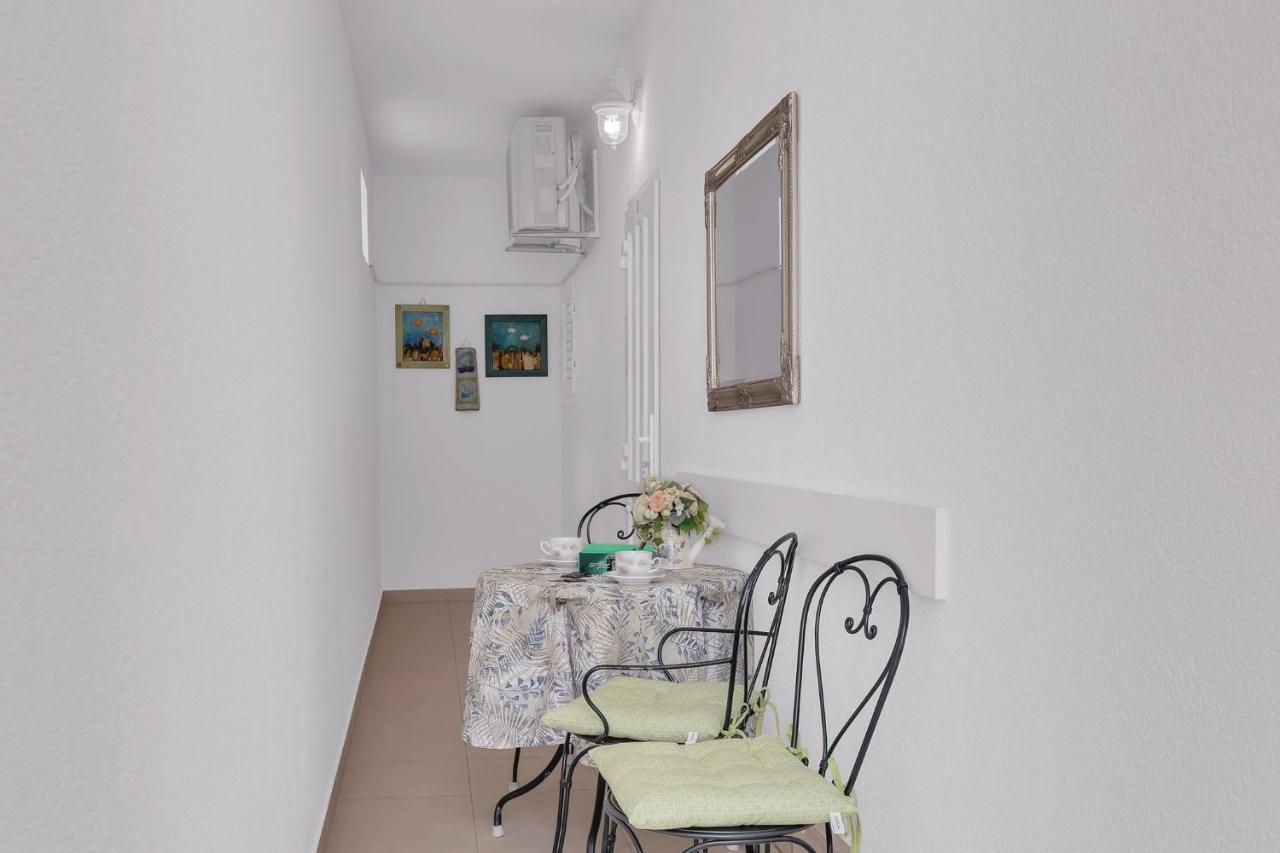 Apartments Lucija Baška Voda Esterno foto